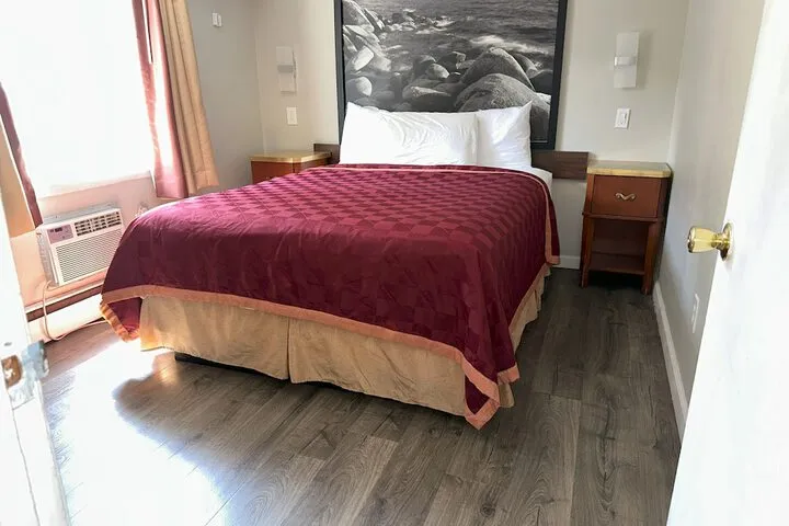 Room 4 of 40