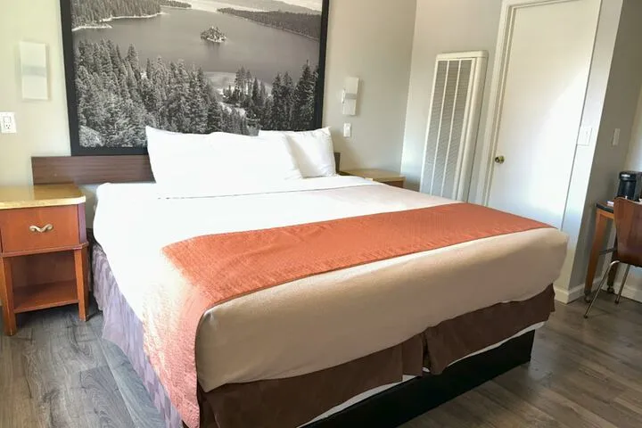 Room 5 of 40