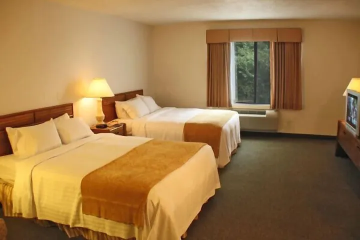Room 4 of 16