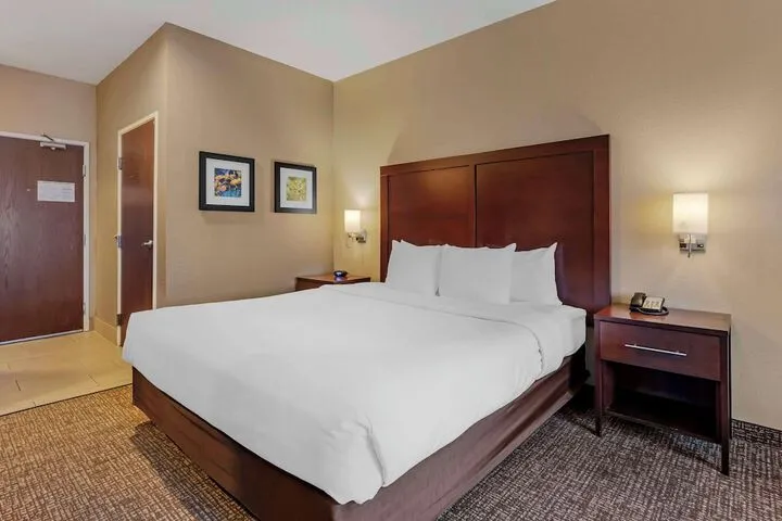 Room 5 of 43