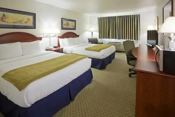 Room 5 of 30