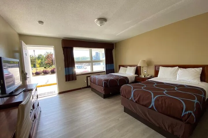Room 2 of 24
