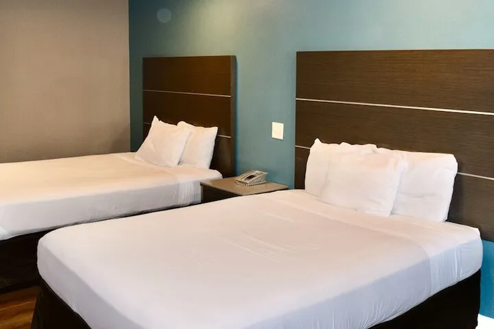 Room 4 of 22