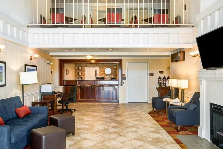 Hotel Interior 3 of 40