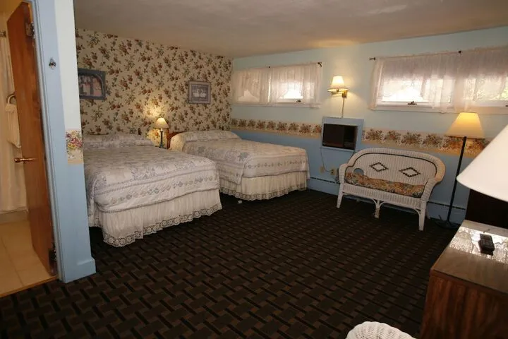 Room 4 of 24
