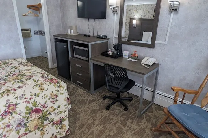 Room 5 of 24