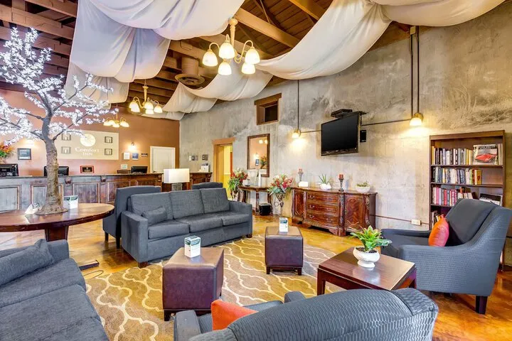 Hotel Interior 4 of 27
