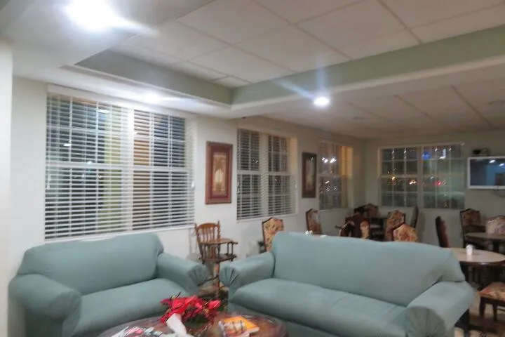 Lobby lounge