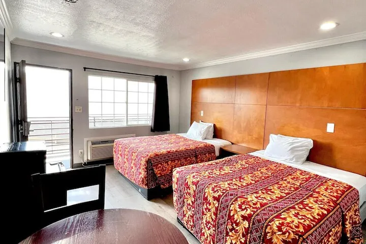 Room 5 of 22