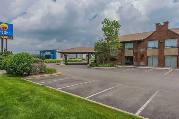 Comfort Inn Levis