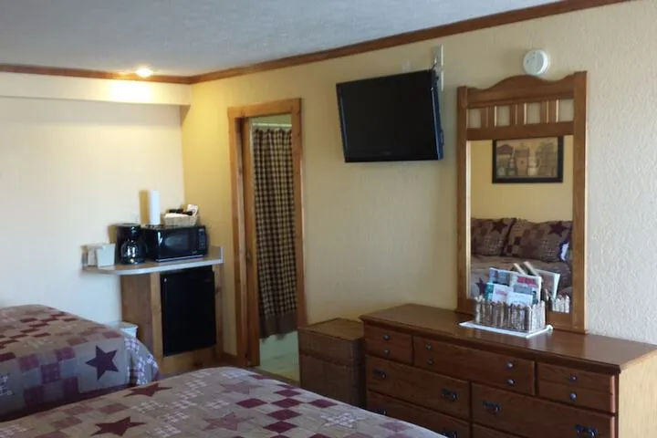 Room 3 of 64