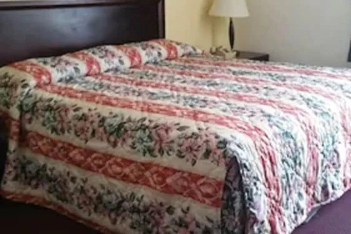 Room 4 of 19