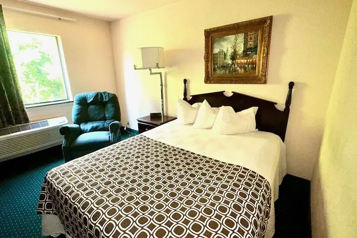 Room 5 of 22
