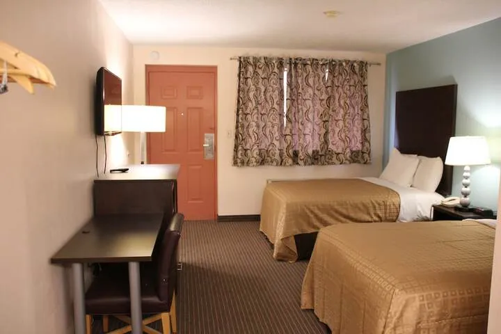 Room 3 of 33