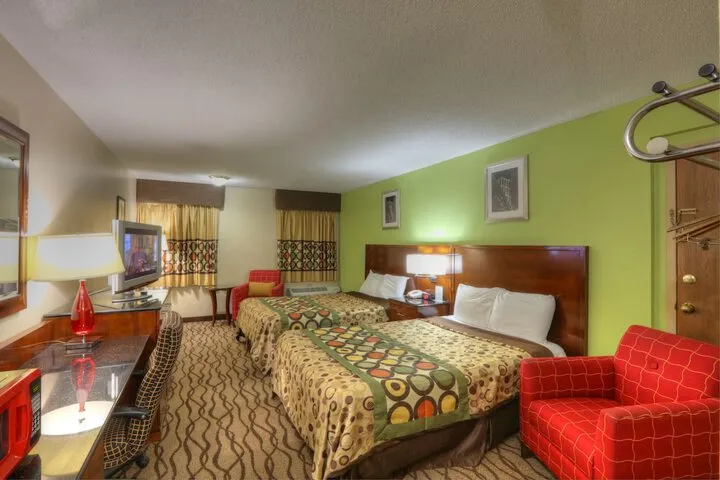 Room 5 of 25