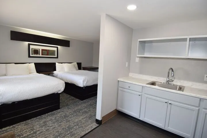 Room 5 of 11