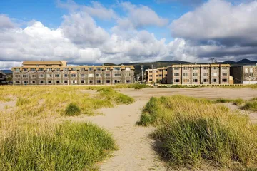 Ebb Tide Oceanfront Inn