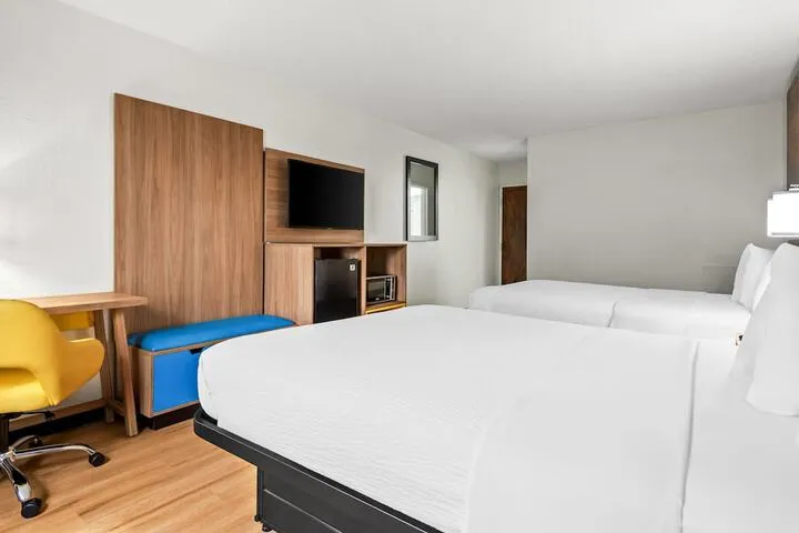 Room 5 of 27