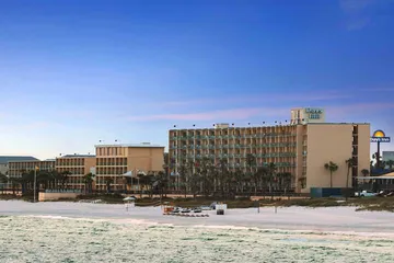 Days Inn by Wyndham Panama City Beach / Beachfront Resort