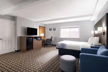 AmericInn by Wyndham Woodstock IL