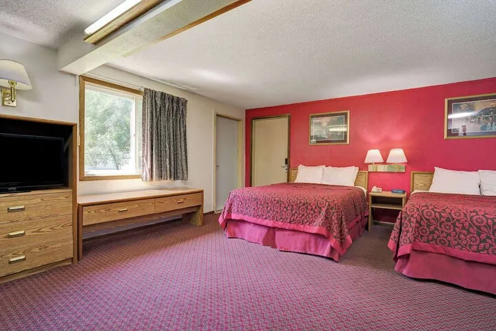 Room 5 of 13