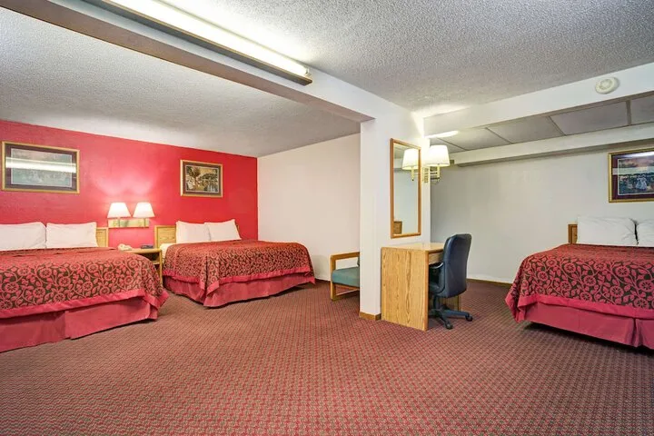 Room 4 of 13