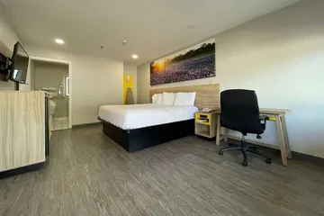 Days Inn by Wyndham Near Seaworld San Antonio
