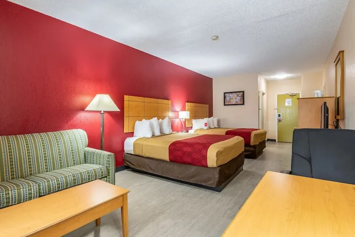 Room 5 of 40