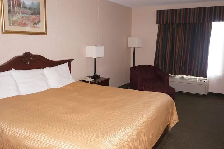 Room 5 of 44