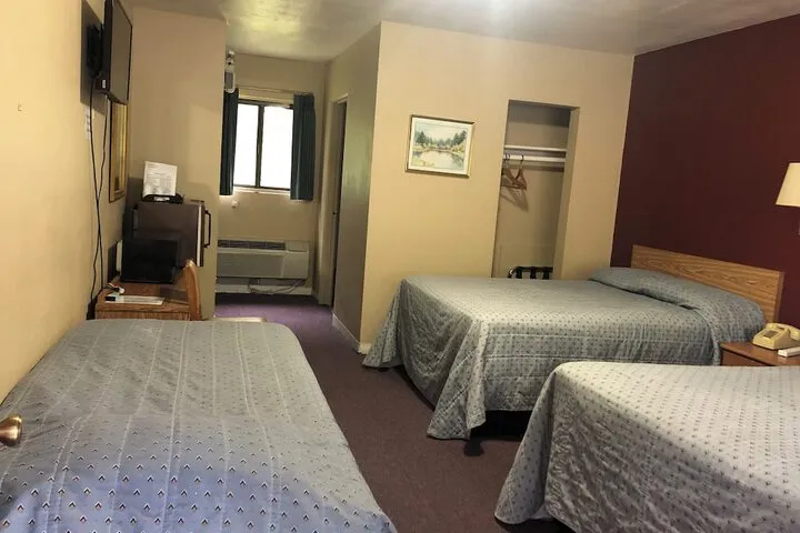 Room 4 of 34