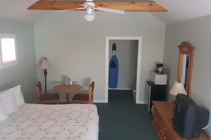Room 5 of 44