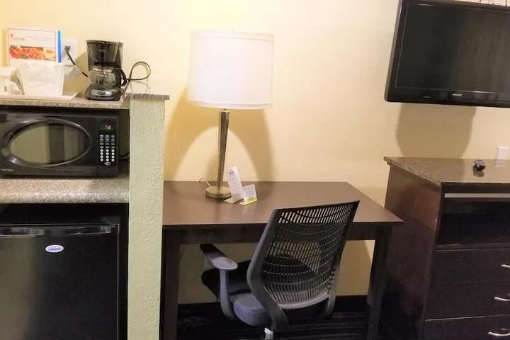 Room 5 of 31