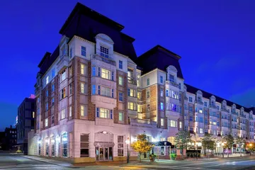 Hotel Commonwealth