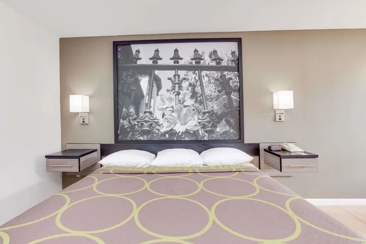 Room 4 of 14