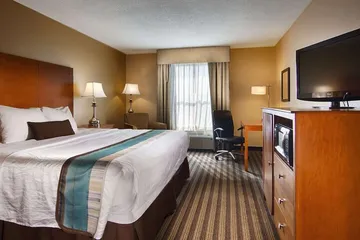 Best Western Plus Seawall Inn & Suites by The Beach