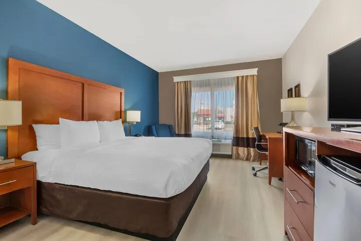 Room 5 of 32