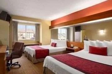 Days Inn & Suites by Wyndham Lafayette IN