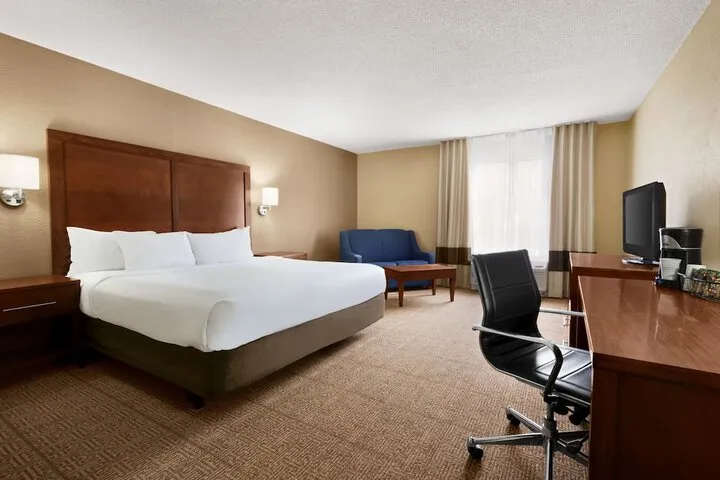 Room 3 of 16