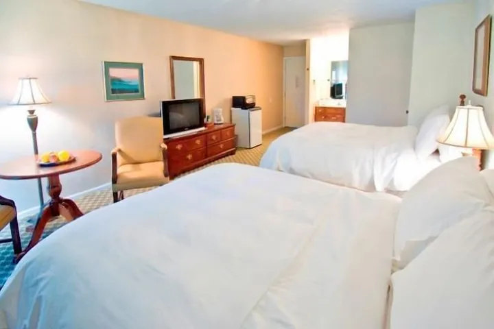 Room 4 of 42