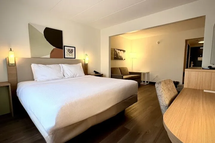Room 4 of 4