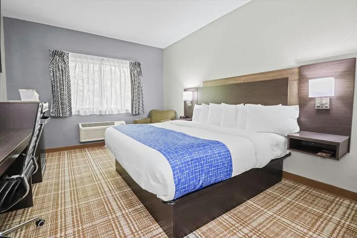 Room 3 of 29