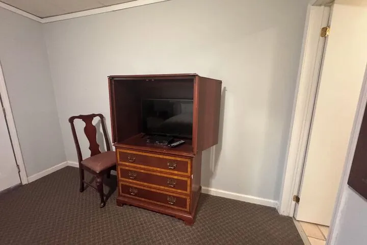 Room 3 of 14