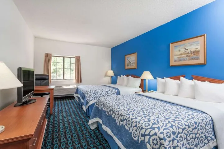 Room 3 of 15