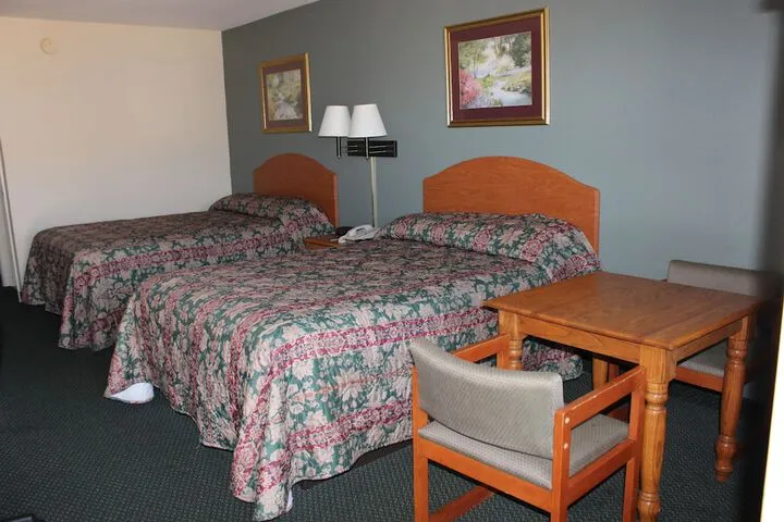 Room 4 of 13