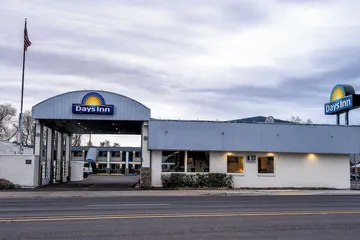 Days Inn by Wyndham Burns