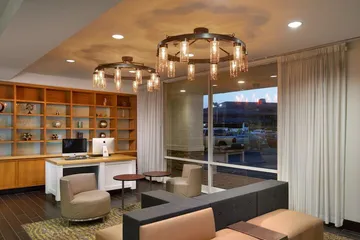 Holiday Inn Clark - Newark Area by IHG
