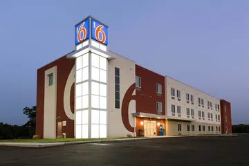 Motel 6 Poplar Bluff MO