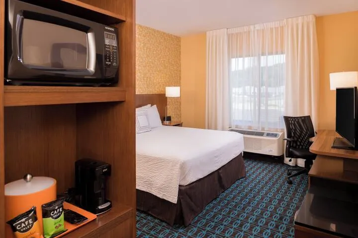 Room 4 of 30