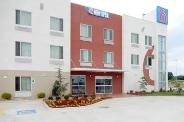 Motel 6 Tulsa OK