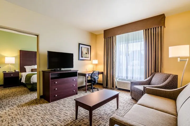 Room 4 of 39